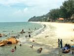 Teluk Cempedak Beach